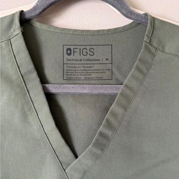 Figs scrubs set pants top  Moss M L Tall - Picture 4 of 9